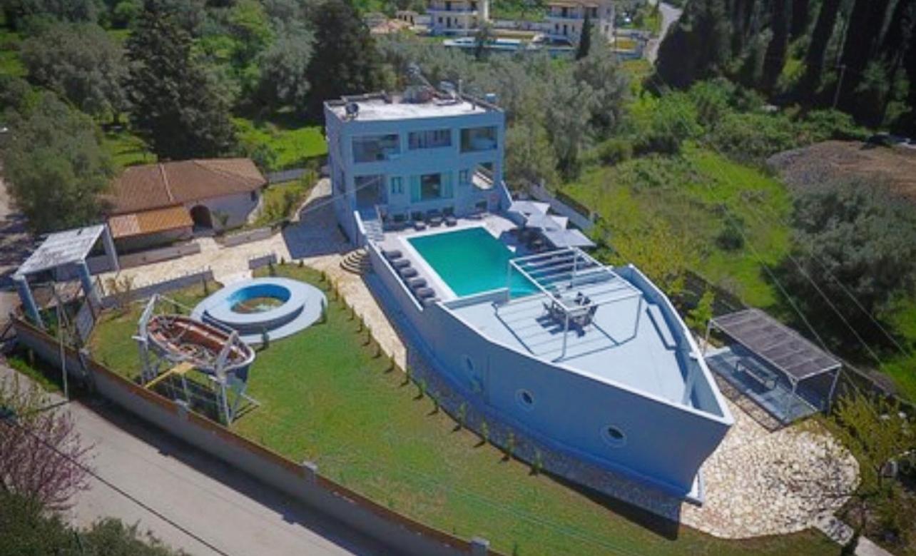 Boat Villa Geni  ภายนอก รูปภาพ